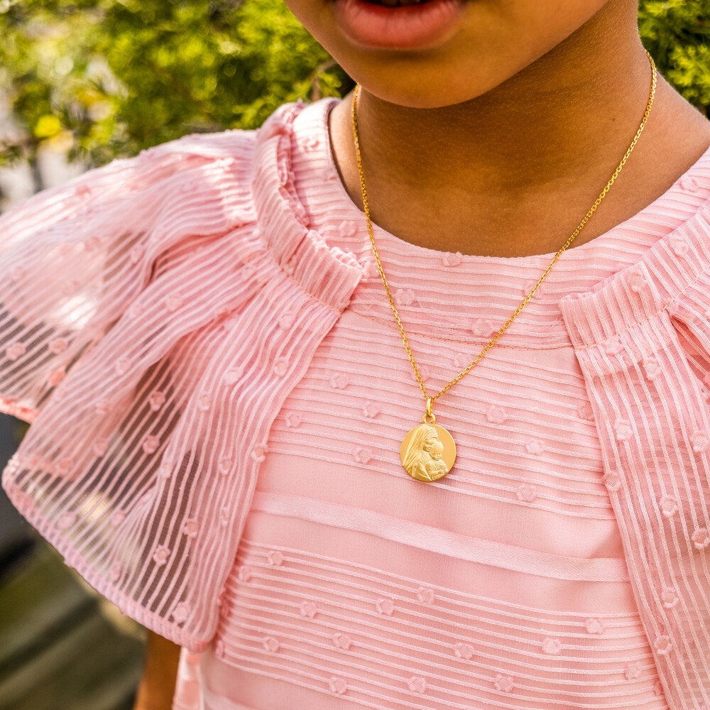 Photo de Médaille Vierge à l'enfant à la rose - Or jaune 9ct