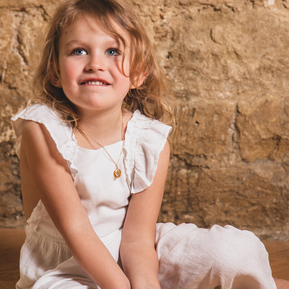 Photo de Médaille Vierge à l'enfant auréole ajourées - Or jaune 18ct