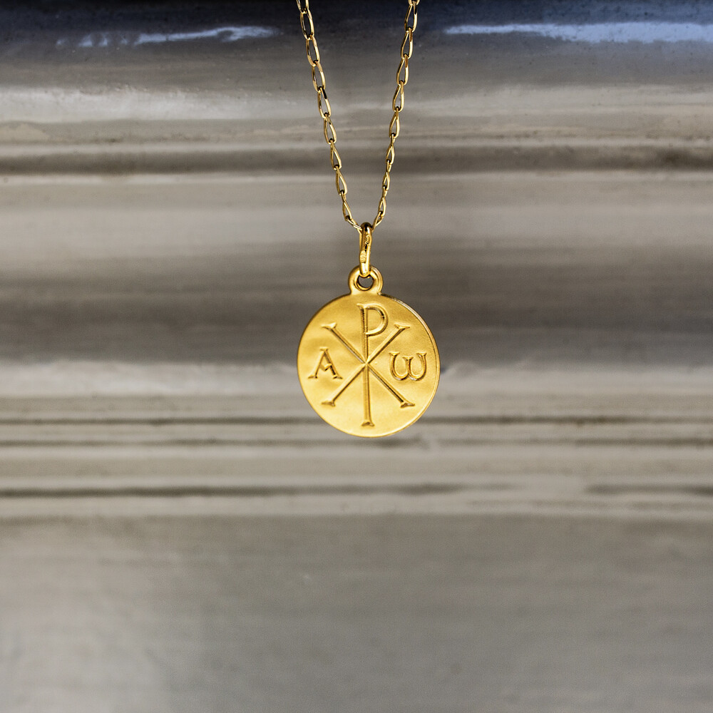 Photo de Médaille Chrisme martelée - Or jaune 18ct