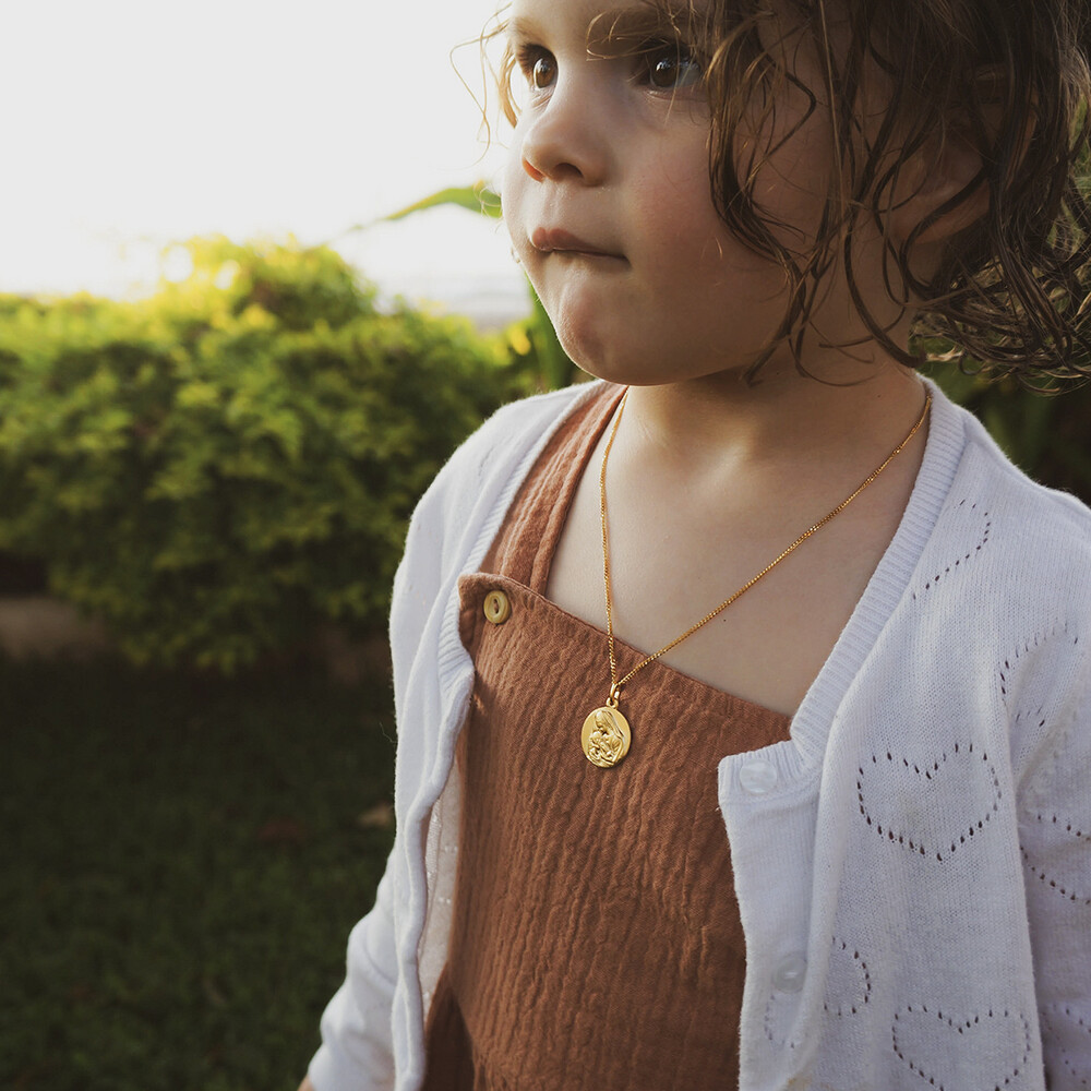 Photo de Médaille Vierge à l'enfant - Le Baiser - Or jaune 18ct