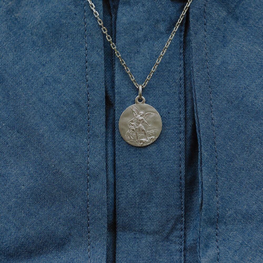 Photo de Médaille Saint Michel Archange - Or blanc 9ct