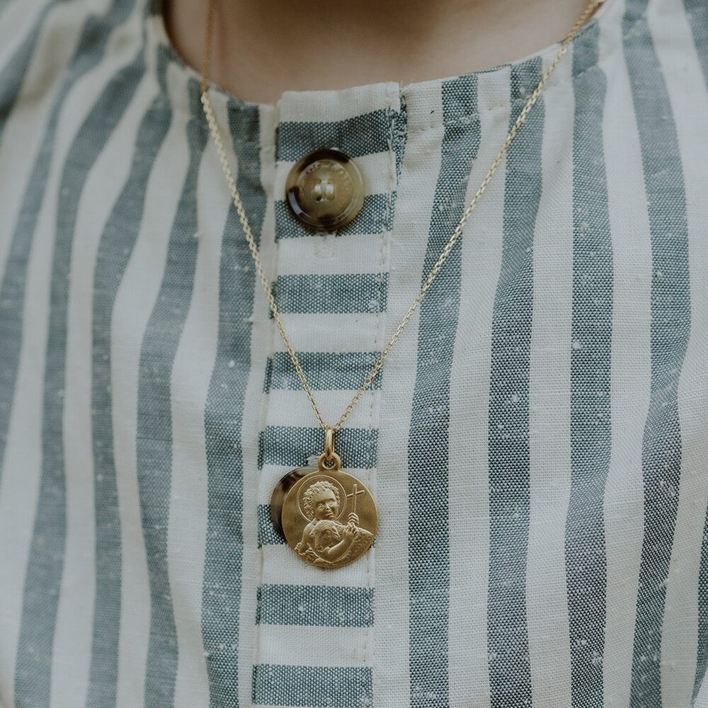 Photo de Médaille Saint Jean-Baptiste & l'agneau  - Or jaune 18ct (3)