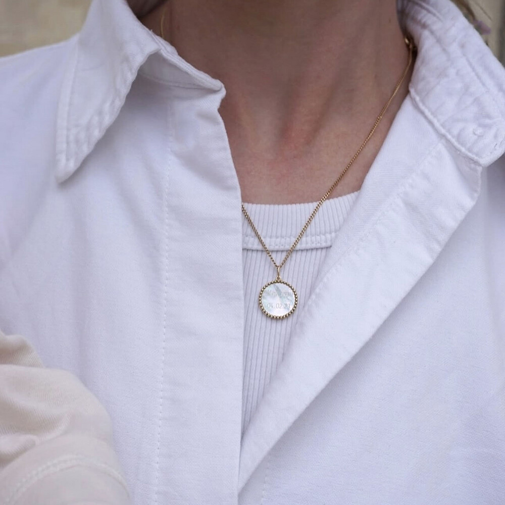 Photo de Médaille boules & nacre - Or jaune 18ct