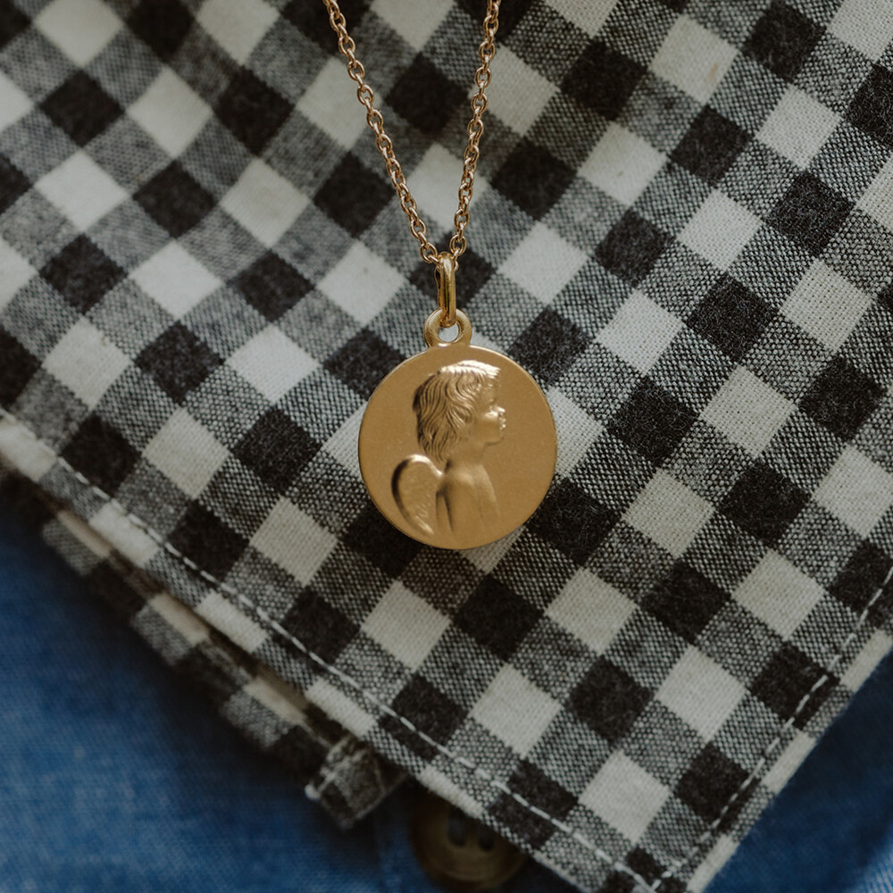 Photo de Médaille ange de profil - Or jaune 9ct