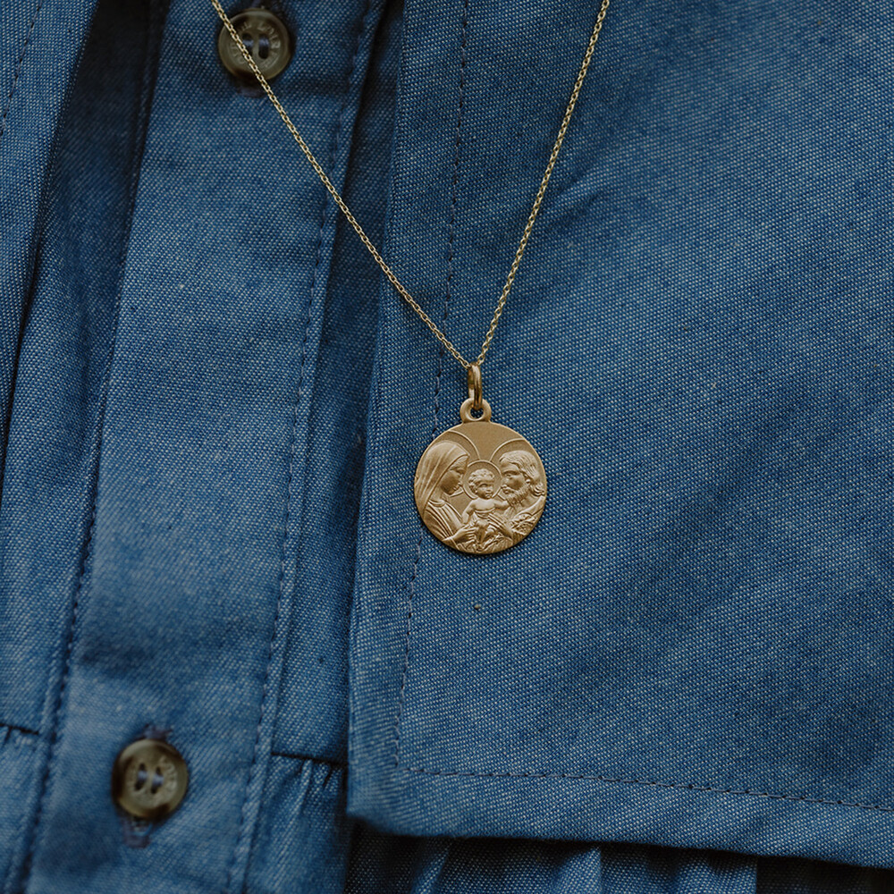 Photo de Médaille de la Sainte Famille - Or jaune 9ct