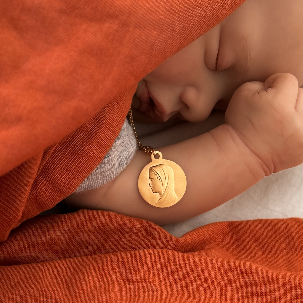 Photo de Médaille Vierge Marie pureté - Or jaune 18ct