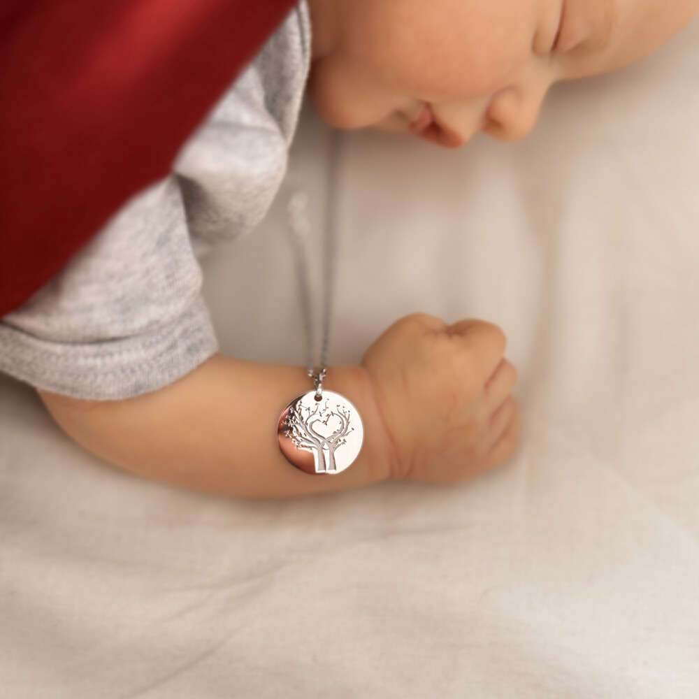 Photo de Médaille Arbres de vie au coeur - Or blanc 9ct