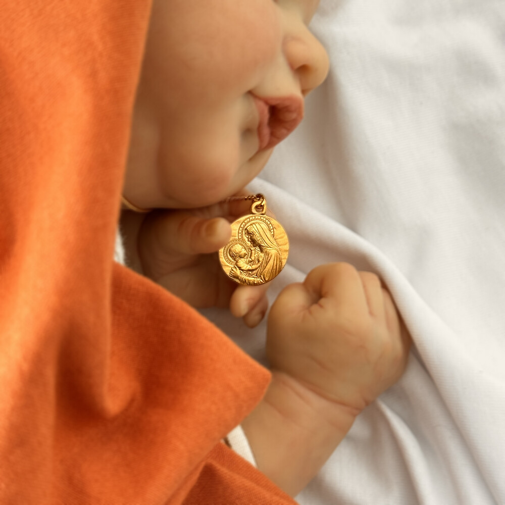 Photo de Médaille Notre Dame de douceur - Or jaune 18ct