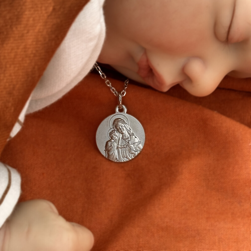 Photo de Médaille Vierge à l'enfant et la colombe - Or blanc 18ct 