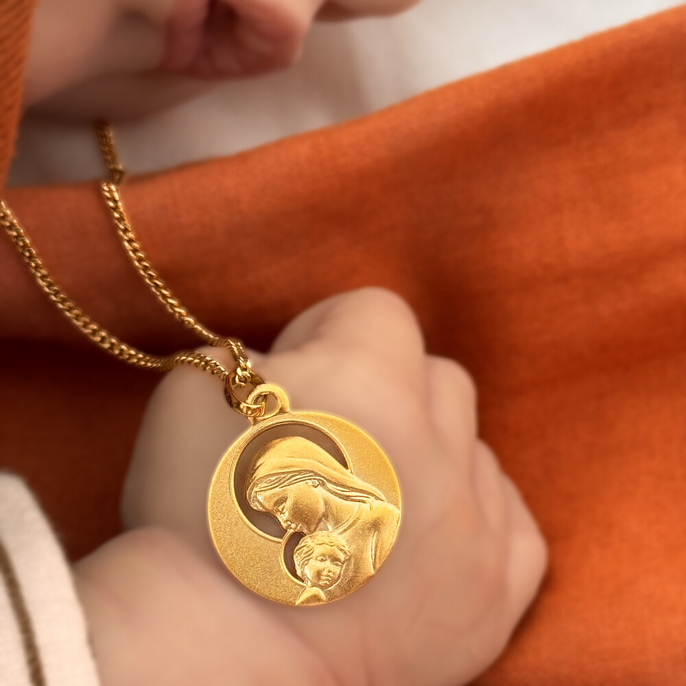 Photo de Médaille Vierge à l'enfant auréole ajourée - Or jaune 18ct