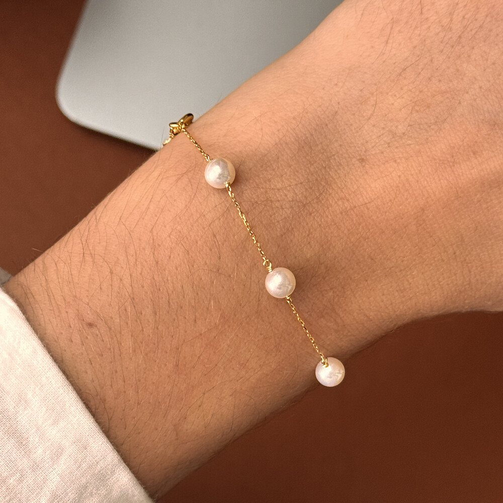 Photo de Bracelet perles 5,5mm sur chaîne forçat - Or jaune 9ct